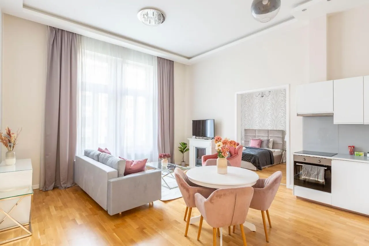 Luxury 3Bedrm 2Bathrm Apartment With Danube River View Budapest Hungary